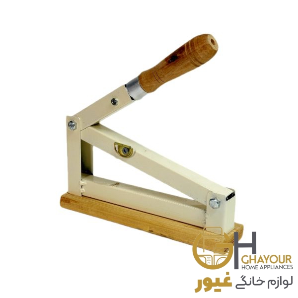 گردو شکن دسته چوبی